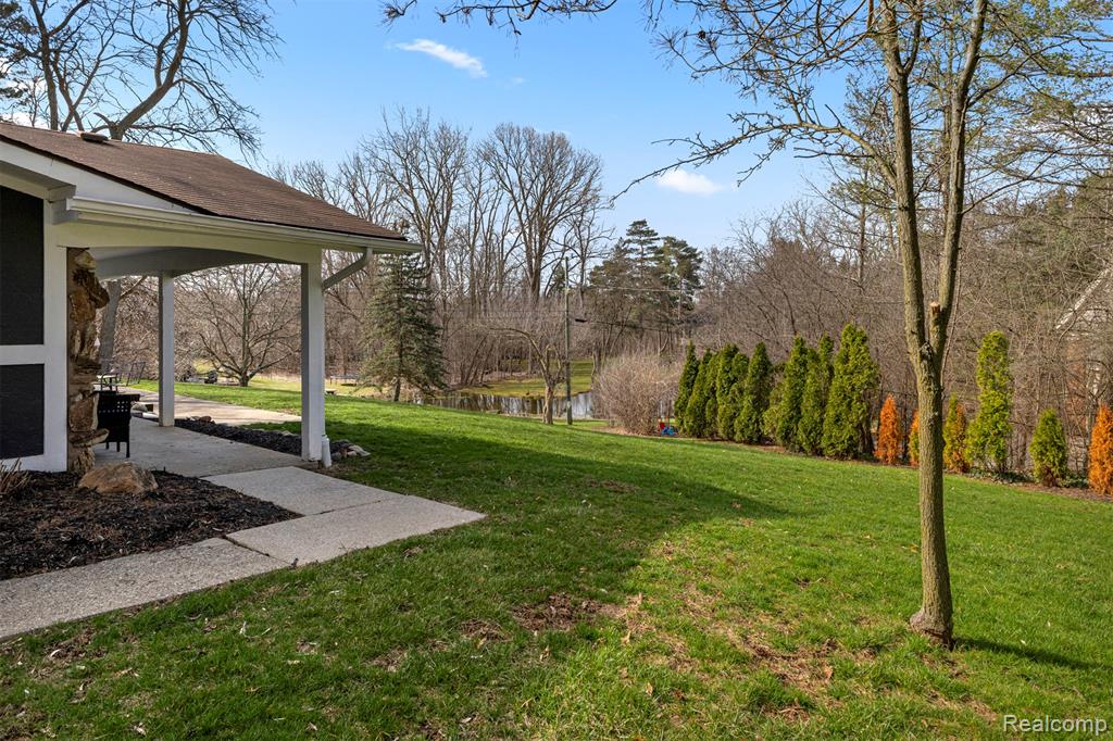 45401 W 9 Mile Road, Novi, MI — Photo 40