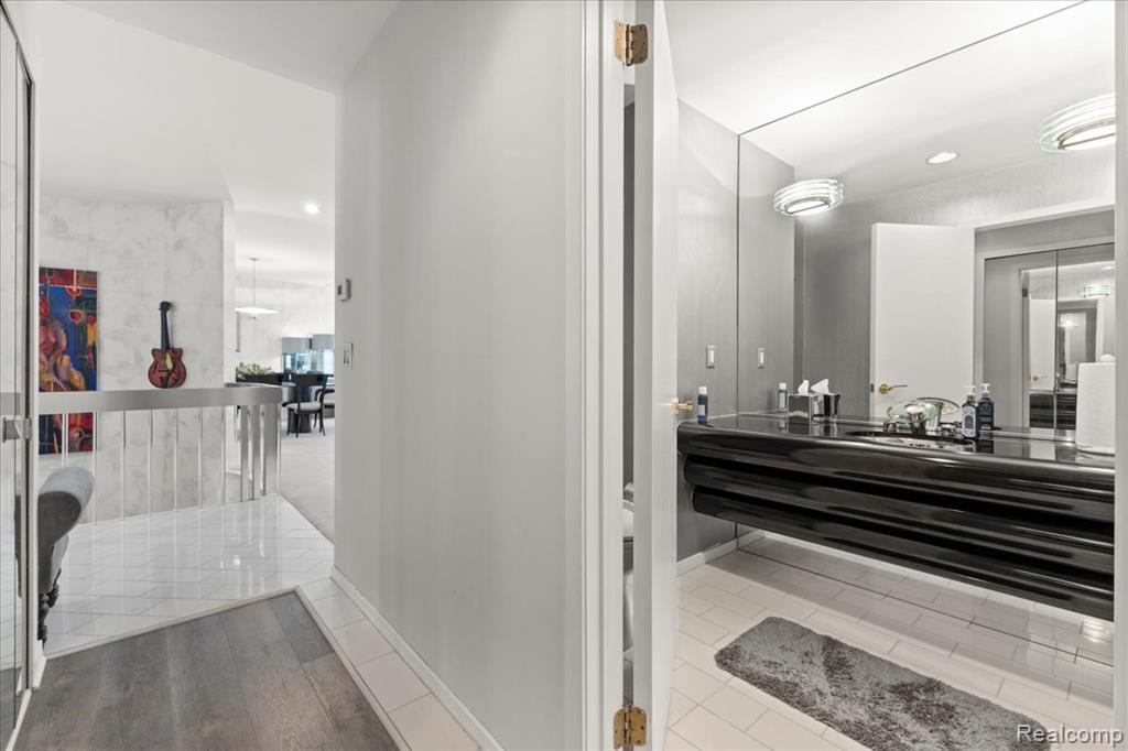 7570 Danbury Circle, West Bloomfield, MI — Photo 29