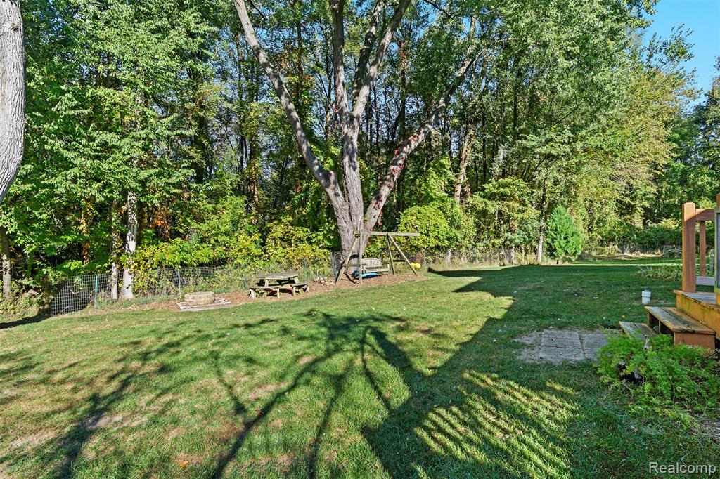 9669 Hadley Road, Clarkston, MI 48348 — Photo 45