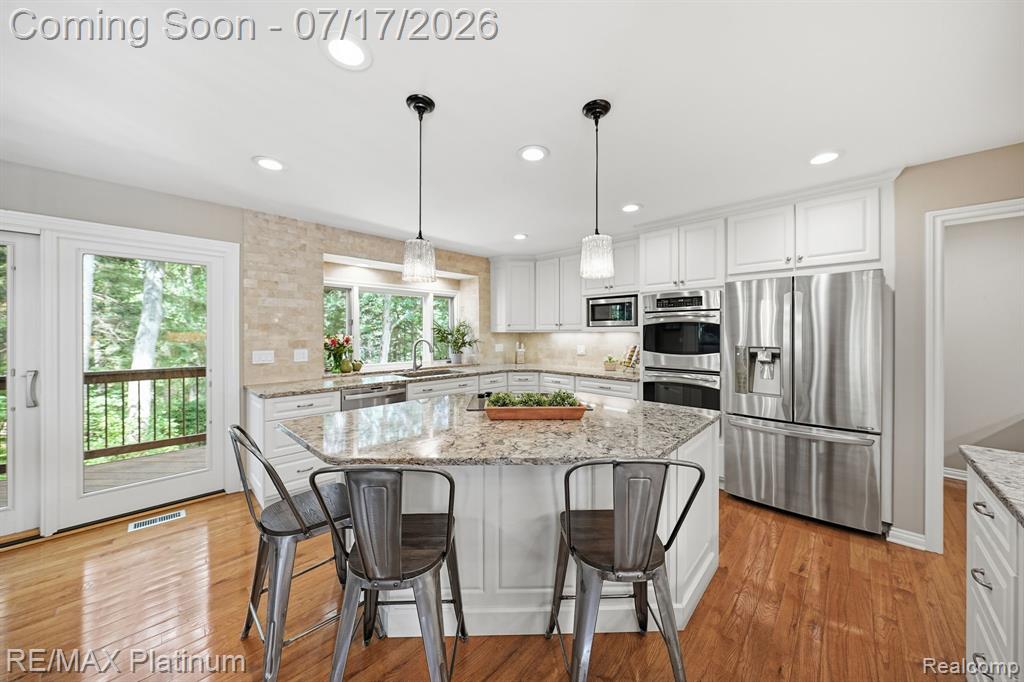5458 Lake Ridge Drive, Brighton, MI 48116 — Photo 12
