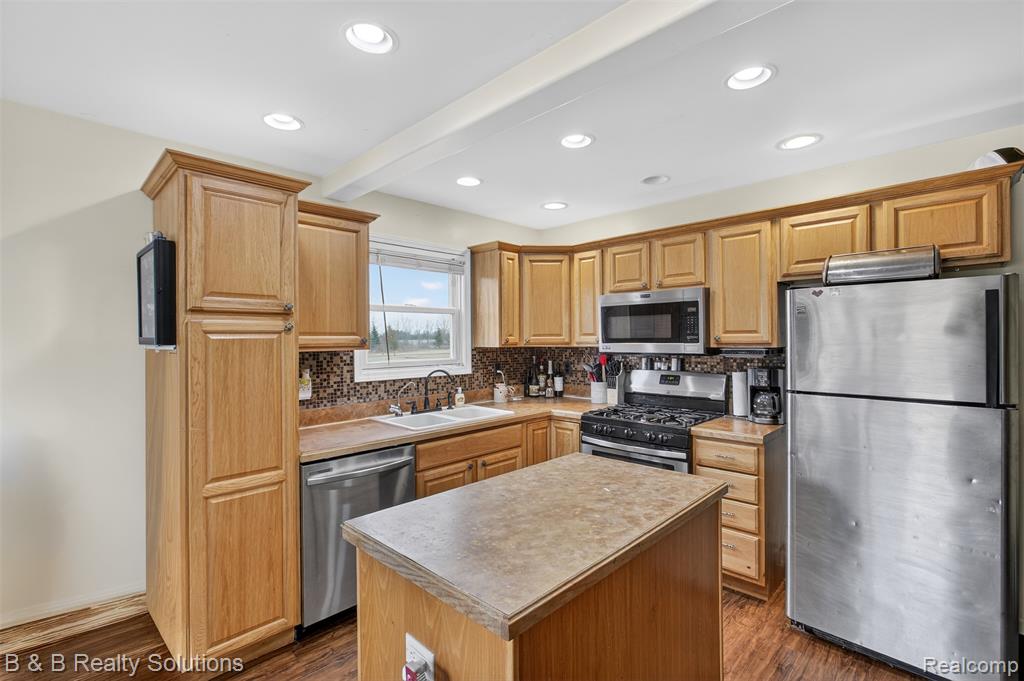 3919 Castle Road, North Branch, MI 48461 — Photo 11