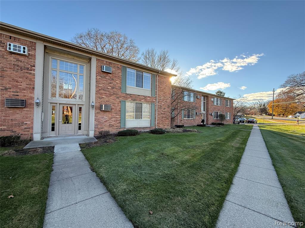436 Romeo Road, Rochester, MI 48307 — front exterior