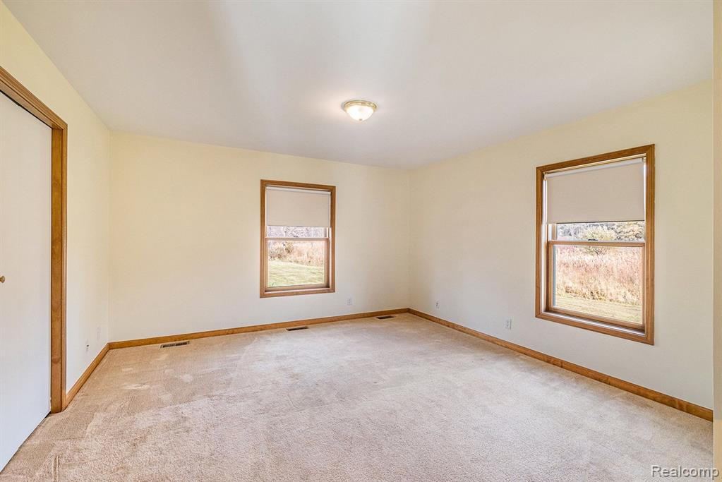 509 Miller Lake Rd, Columbiaville, MI 48421 — Photo 15