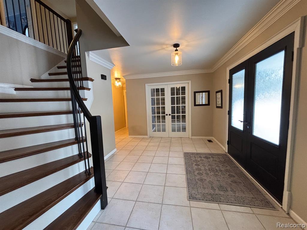 2695 Homewood Drive, Troy, MI 48098 — Photo 2