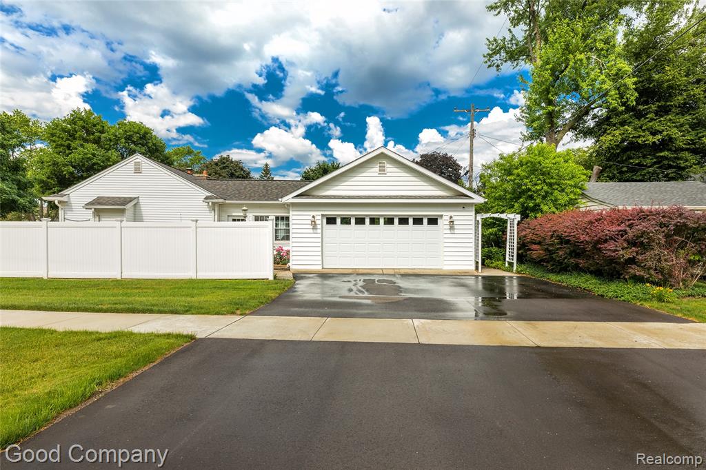 32291 Verona Circle, Beverly Hills, MI 48025 — Photo 47