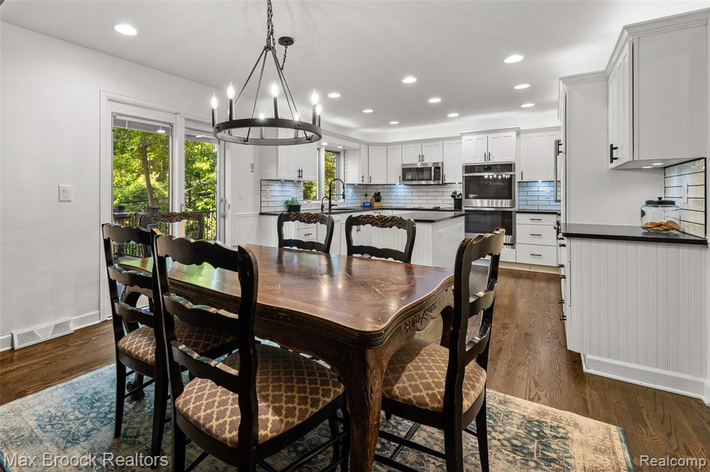 433 Whippers In Court, Bloomfield Hills, MI 48304 — Photo 11