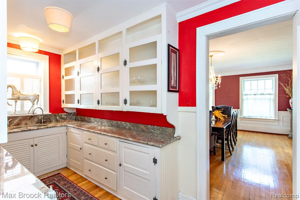 736 CHICAGO Boulevard, Detroit, MI 48202 — Photo 36