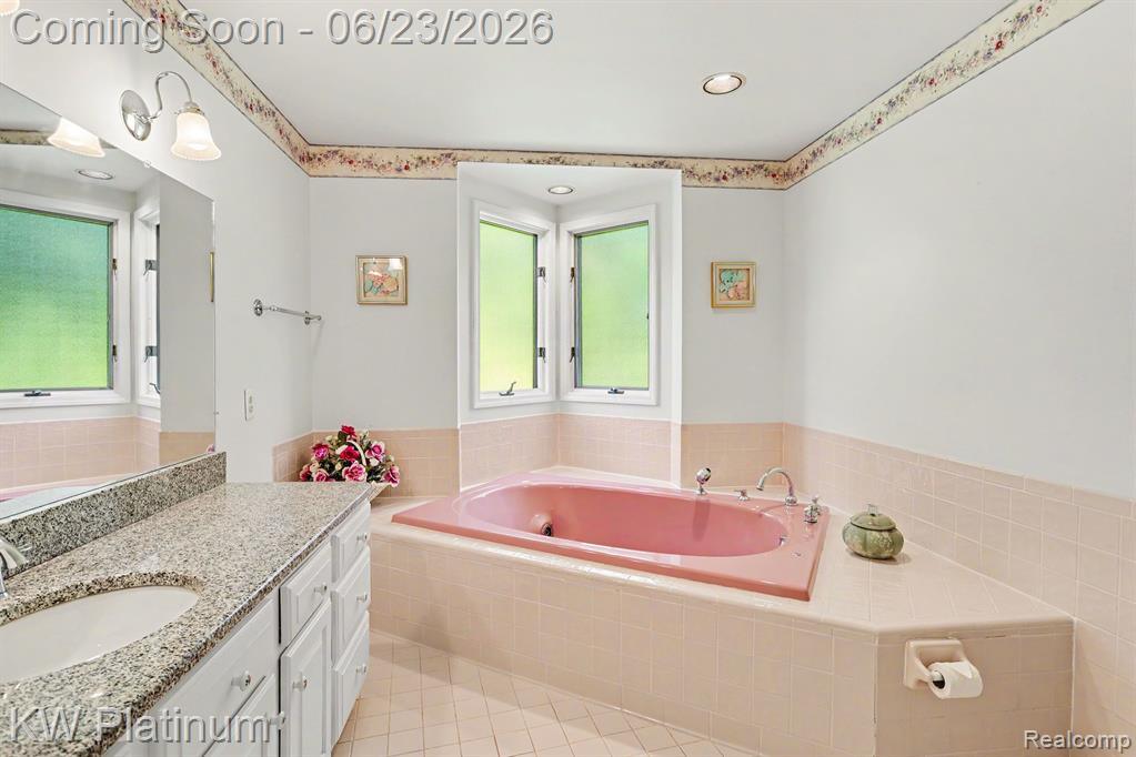 41945 Hillview Drive, Sterling Heights, MI 48314 — Photo 18