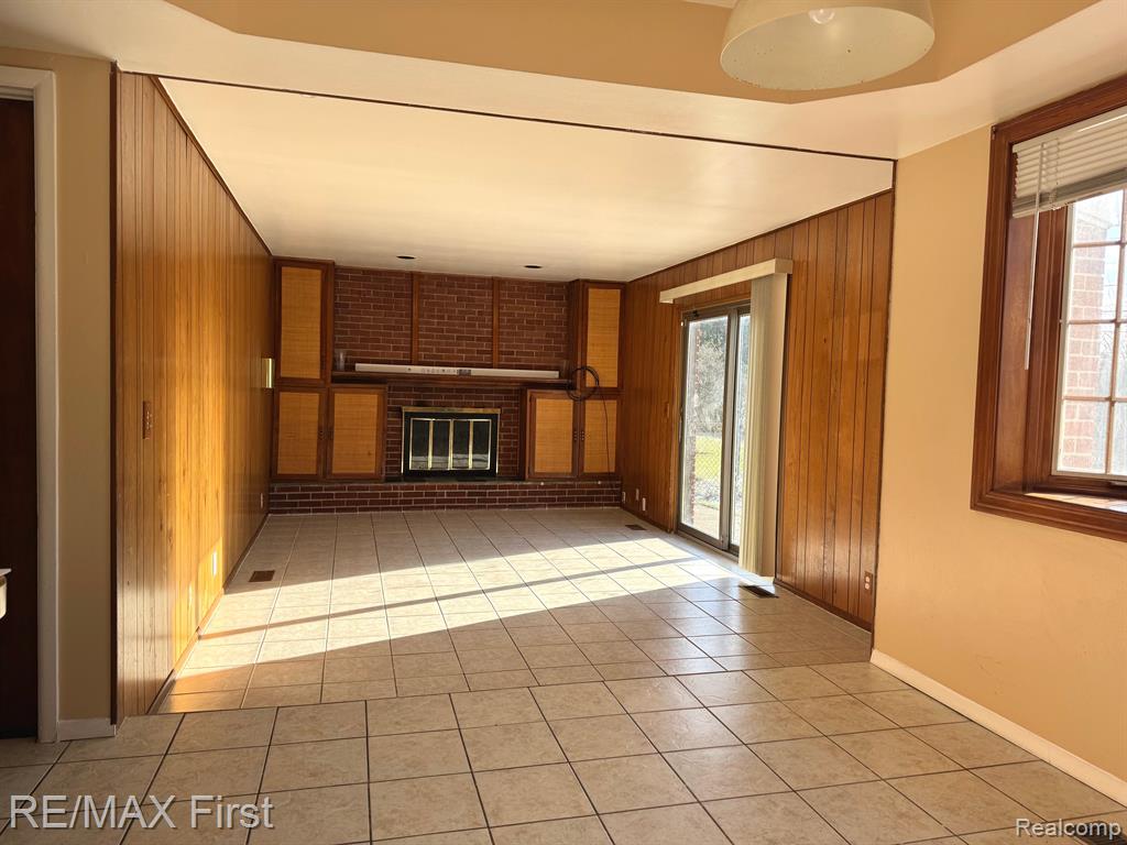 4826 BATES Drive, Warren, MI 48092 — Photo 8
