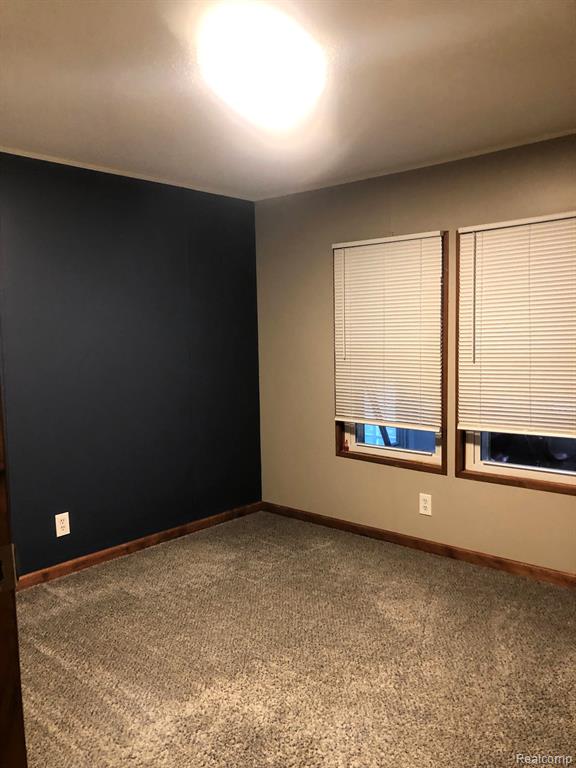 608 Holly Court, Jonesville, MI 49250 — Photo 19