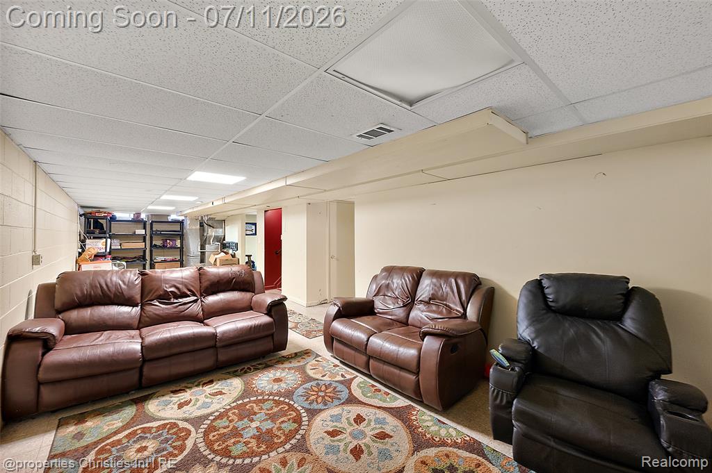 9961 Merriman Road, Livonia, MI 48150 — Photo 25