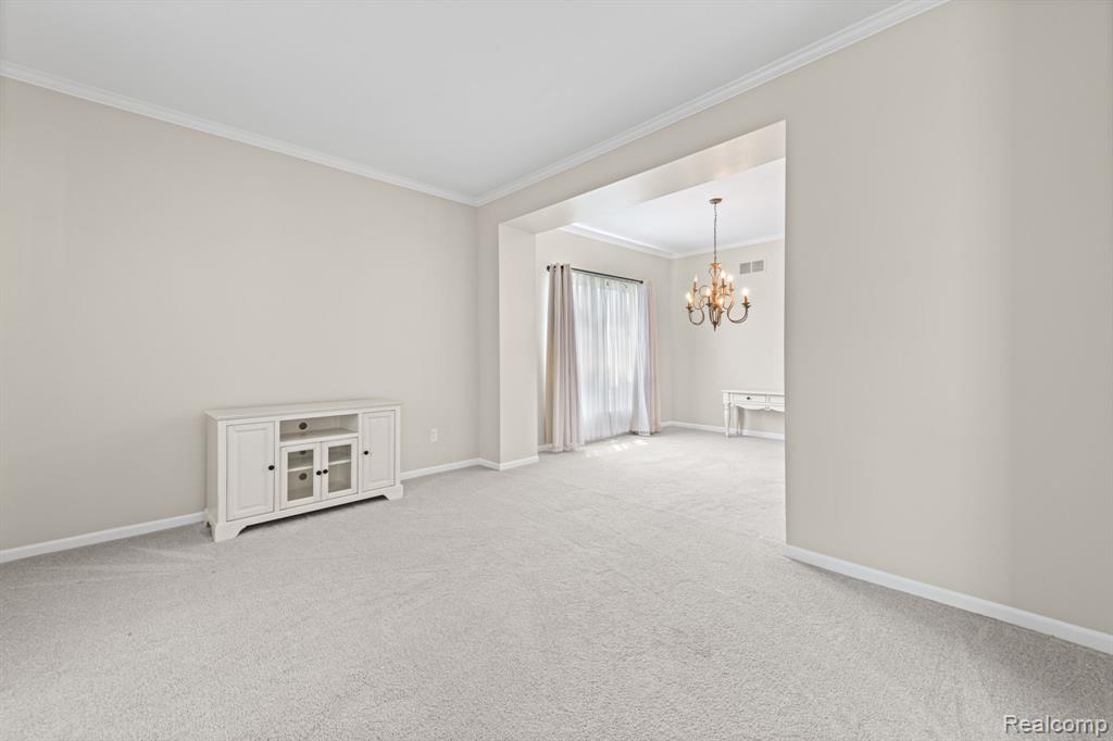 840 Cross Circle, Oxford, MI 48371 — Photo 17
