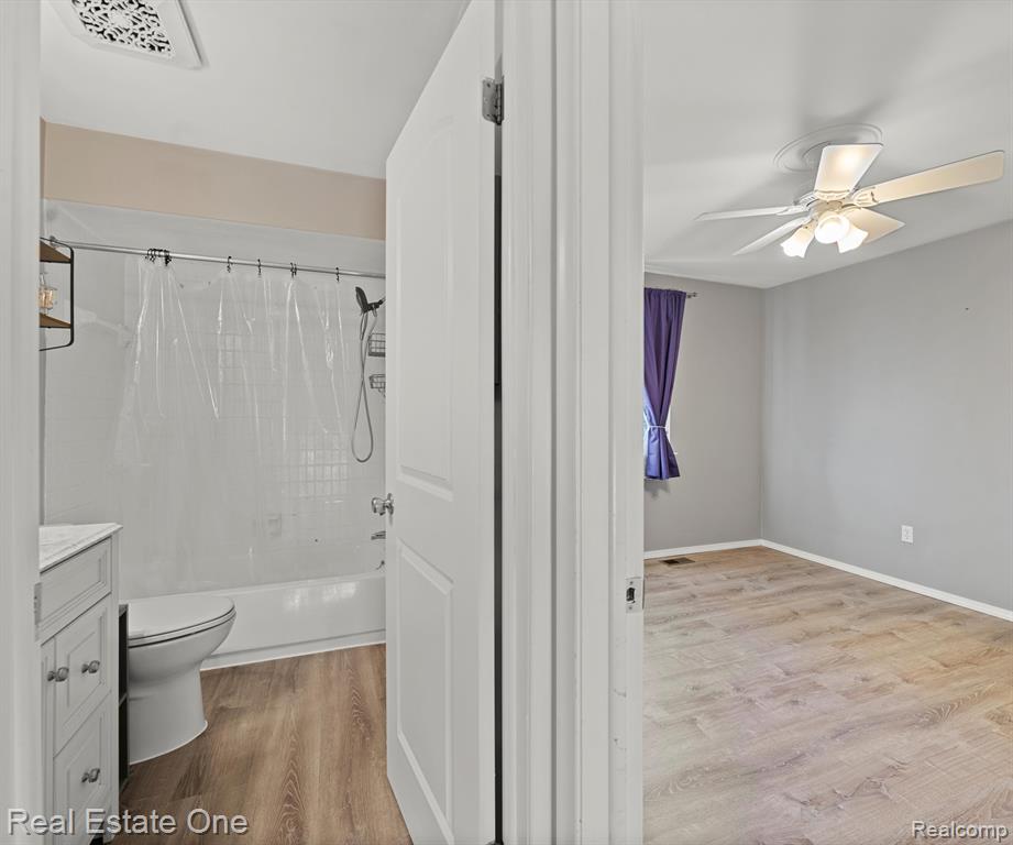 41573 BEDFORD Drive, Canton, MI 48187 — Photo 10
