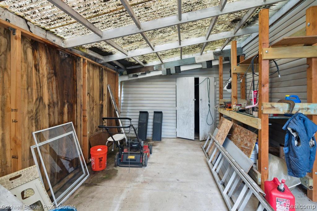 326 EAST Street, Holly, MI 48442 — Photo 31