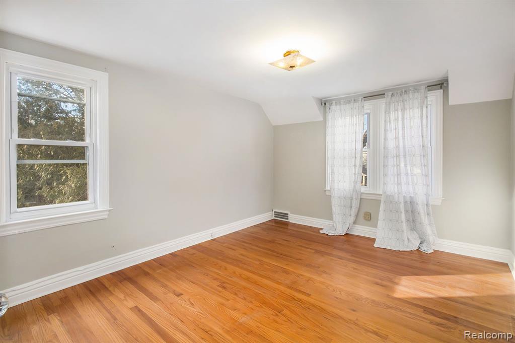 5 WENONAH Drive, Pontiac, MI 48341 — Photo 23
