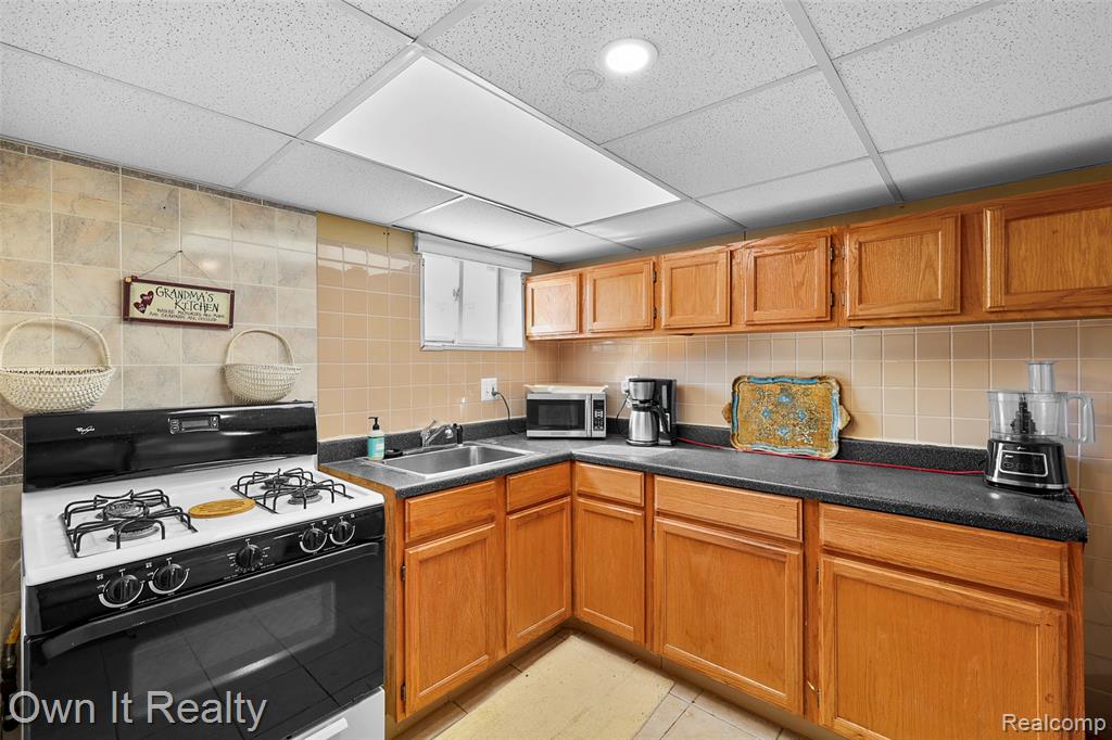 7636 Mead Street, Dearborn, MI 48126 — Photo 24
