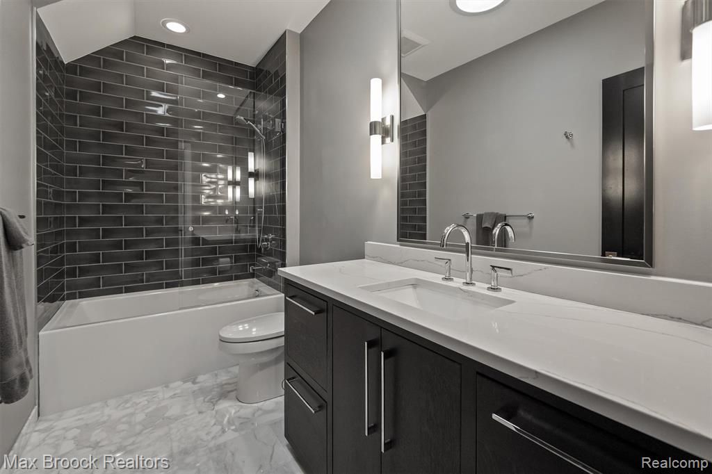 928 Montrose Avenue, Royal Oak, MI 48073 — Photo 47