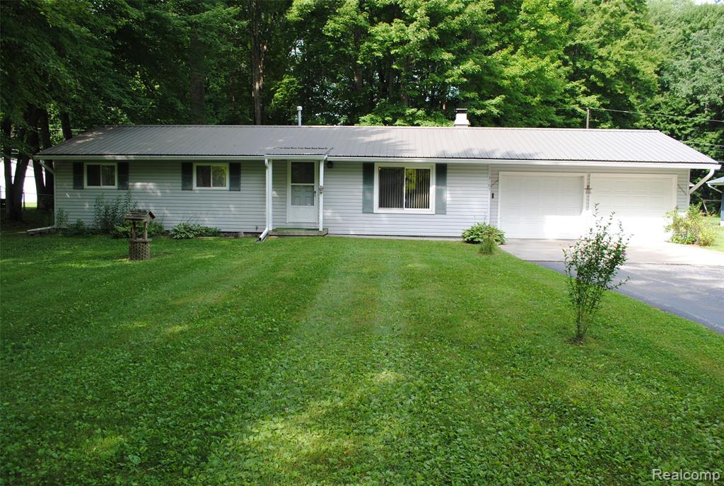 3103 Nokomis Trail, Clyde, MI 48049 — Photo 2