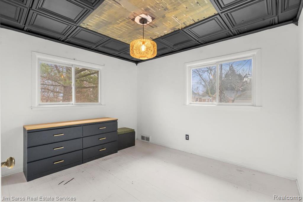 463 Elizabeth Court, Grosse Pointe Farms, MI 48236 — Photo 8