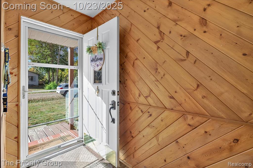4700 Siebert Road, Waterford, MI 48328 — Photo 3