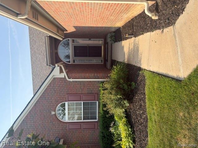 830 WOODHAVEN, Walled Lake, MI 48390 — Photo 2
