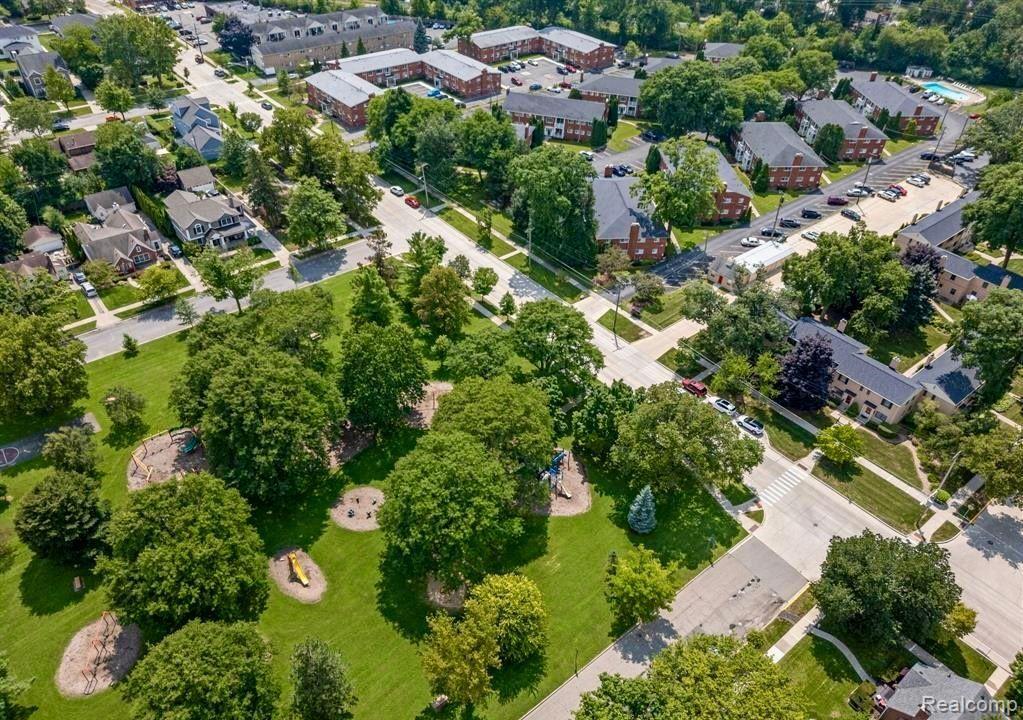 401 N ETON Street, 101, Birmingham, MI 48009 — Photo 16