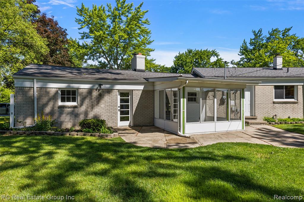 4550 JUSTINE Street, Shelby Twp, MI 48317 — Photo 14