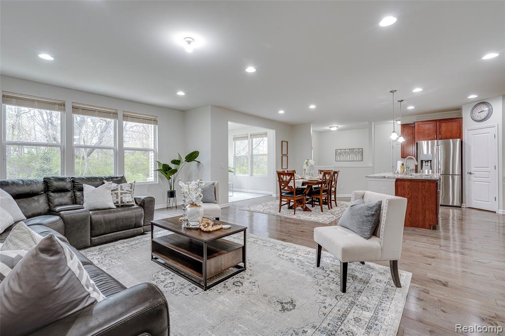 30065 Braeburn Street, New Hudson, MI 48165 — Photo 33