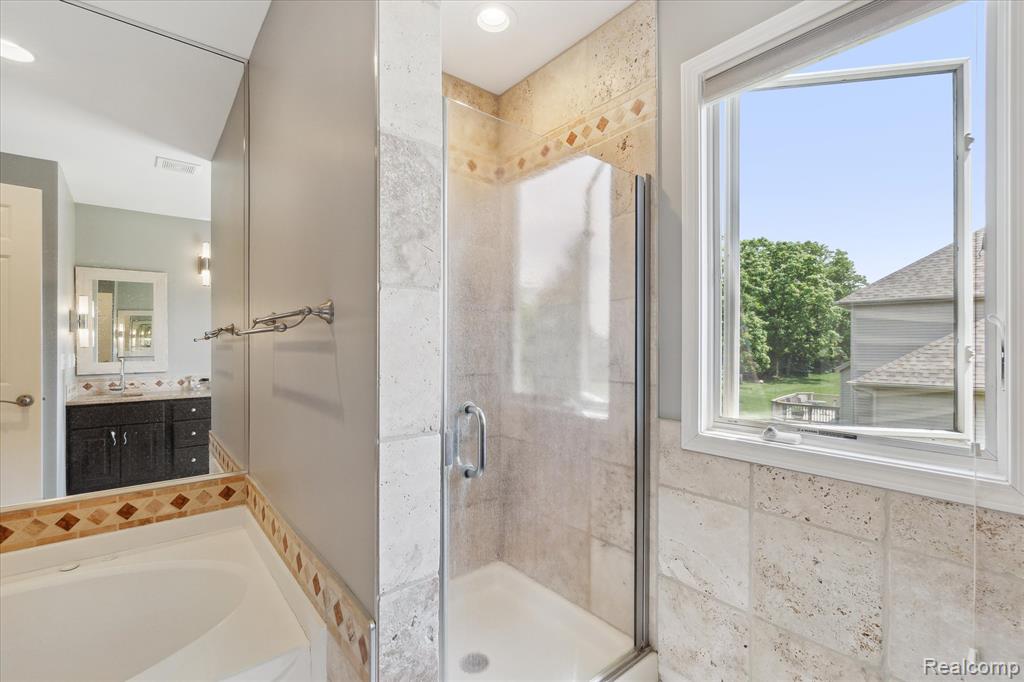 672 Morningside Drive, Grand Blanc, MI 48439 — Photo 27