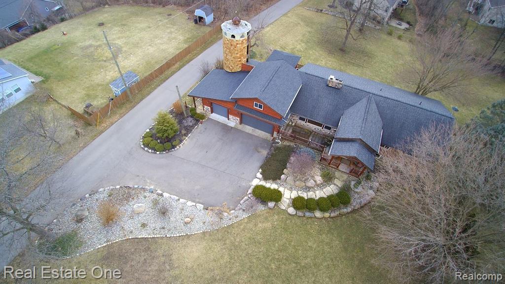 4909 ALGONQUIN Boulevard, Clarkston, MI 48348 — Photo 3