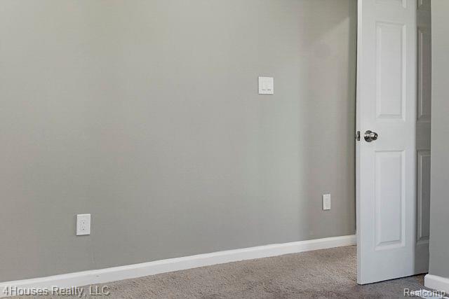 833 SARASOTA Avenue, Pontiac, MI 48340 — Photo 14