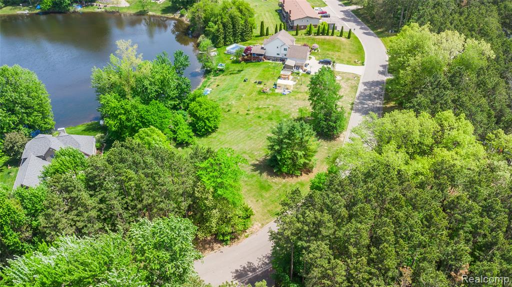 9076 Pineview Lake Court, Linden, MI 48451 — Photo 3