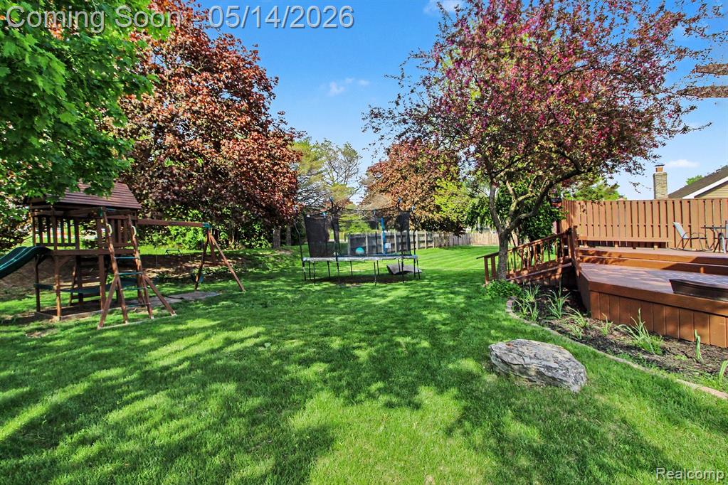 45440 Holmes Drive, Canton, MI 48187 — Photo 26