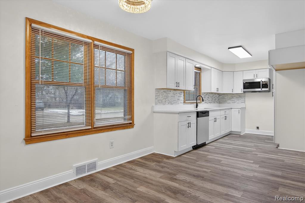 18671 Huntington Avenue, Harper Woods, MI 48225 — Photo 7