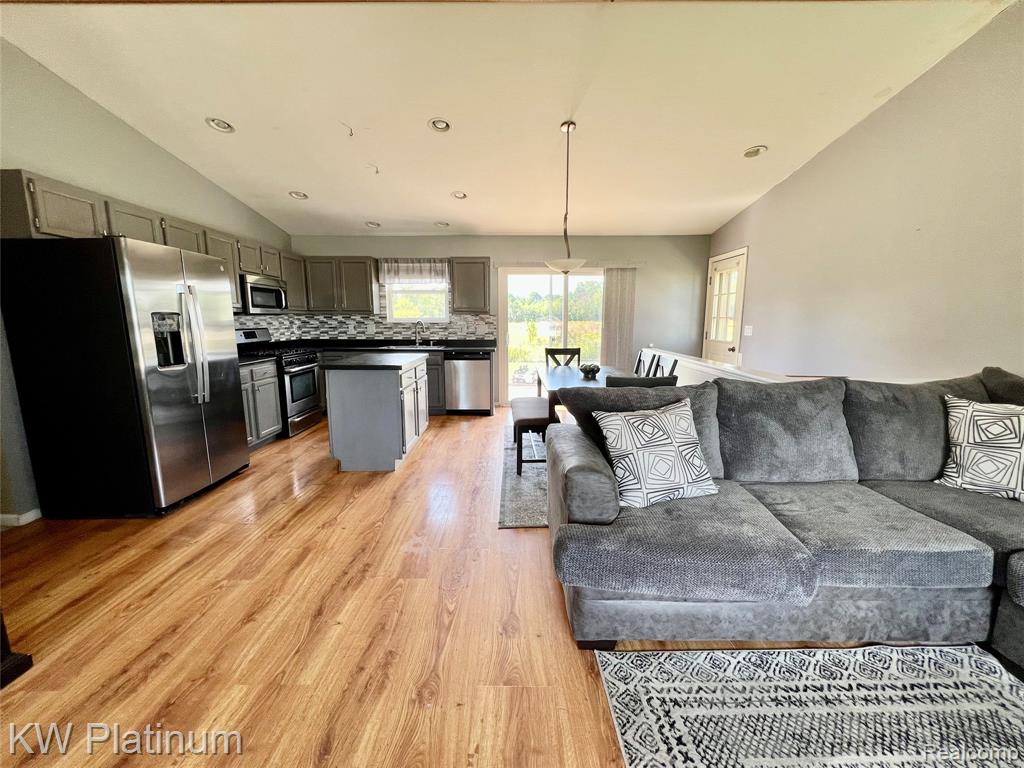 1097 Quain Lane, Port Huron, MI 48060 — Photo 3