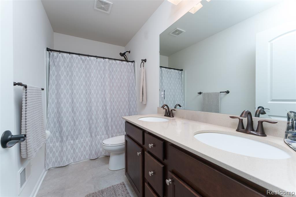 10070 Kylie Drive, Brighton, MI 48116 — Photo 23