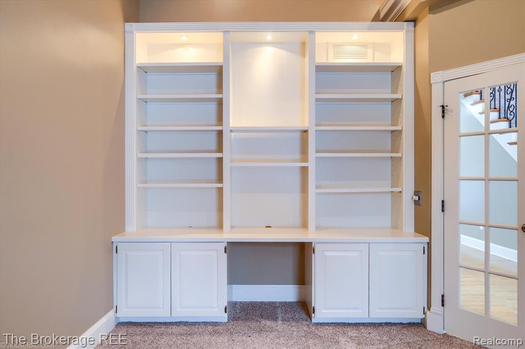 5475 Woodfield Parkway, Grand Blanc, MI 48439 — Photo 21
