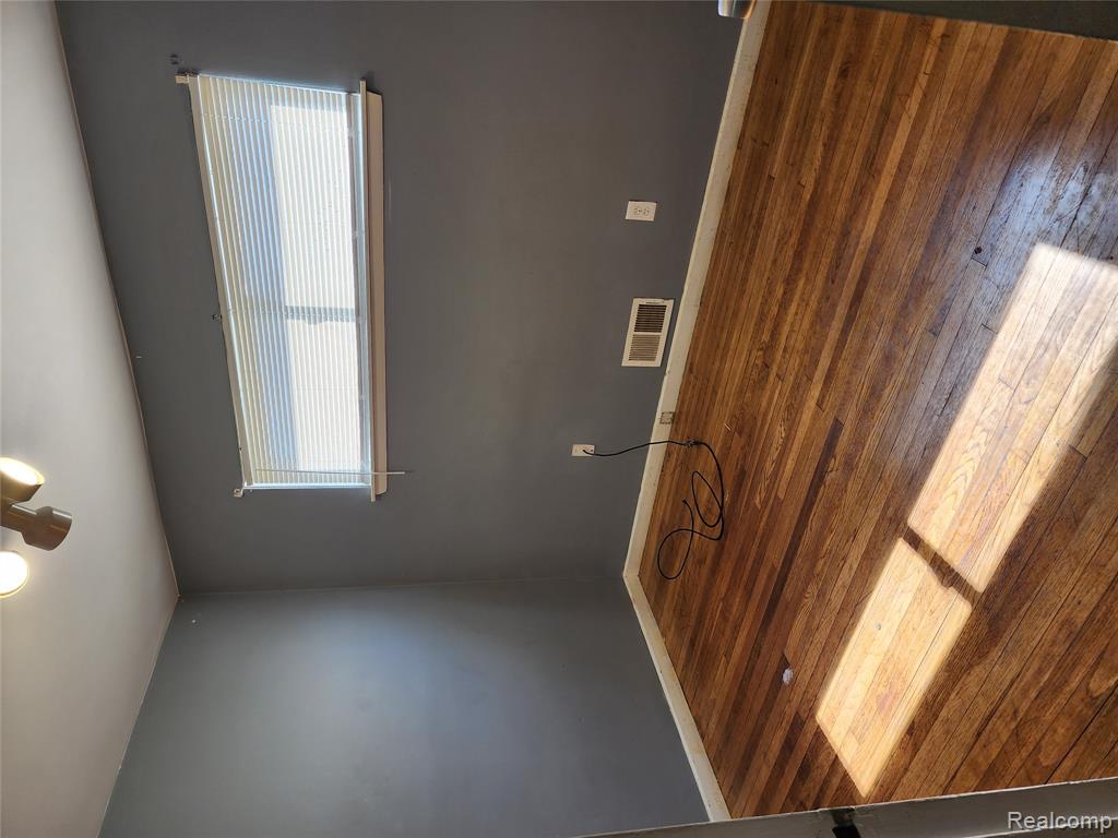 24643 Rosalind, Eastpointe, MI 48021 — Photo 14