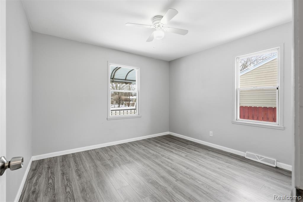 4654 Gloria Street, Wayne, MI 48184 — Photo 10