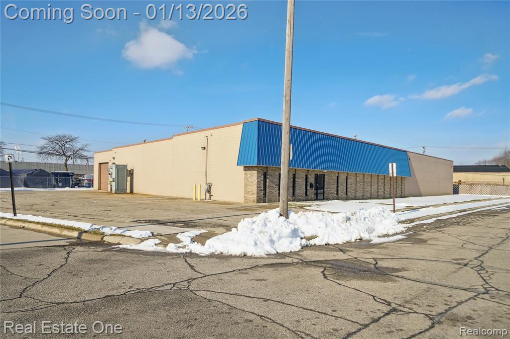 4082 6th Street, Wyandotte, MI 48192 — front exterior