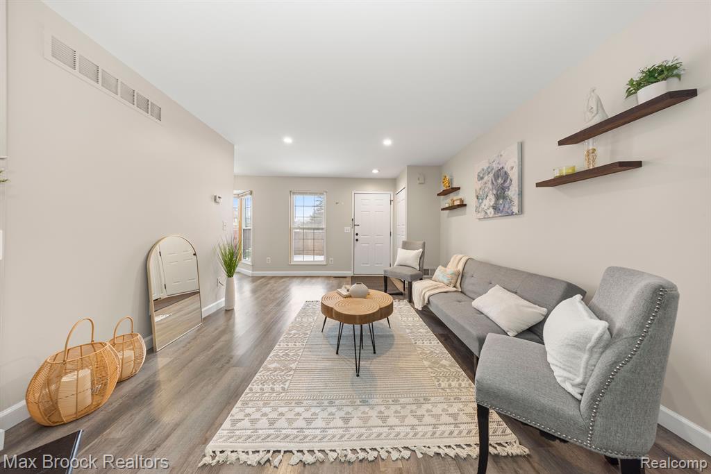31139 COUNTRY, Farmington Hills, MI 48331 — Photo 11