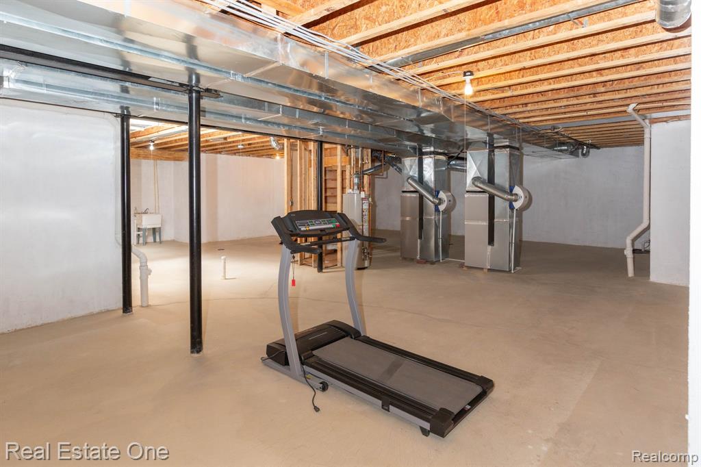 3755 S Century Oak Circle, Oakland, MI — Photo 39