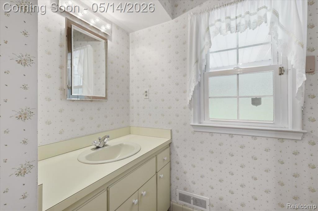 1509 Sodon Lake Drive, Bloomfield Hills, MI 48302 — Photo 33
