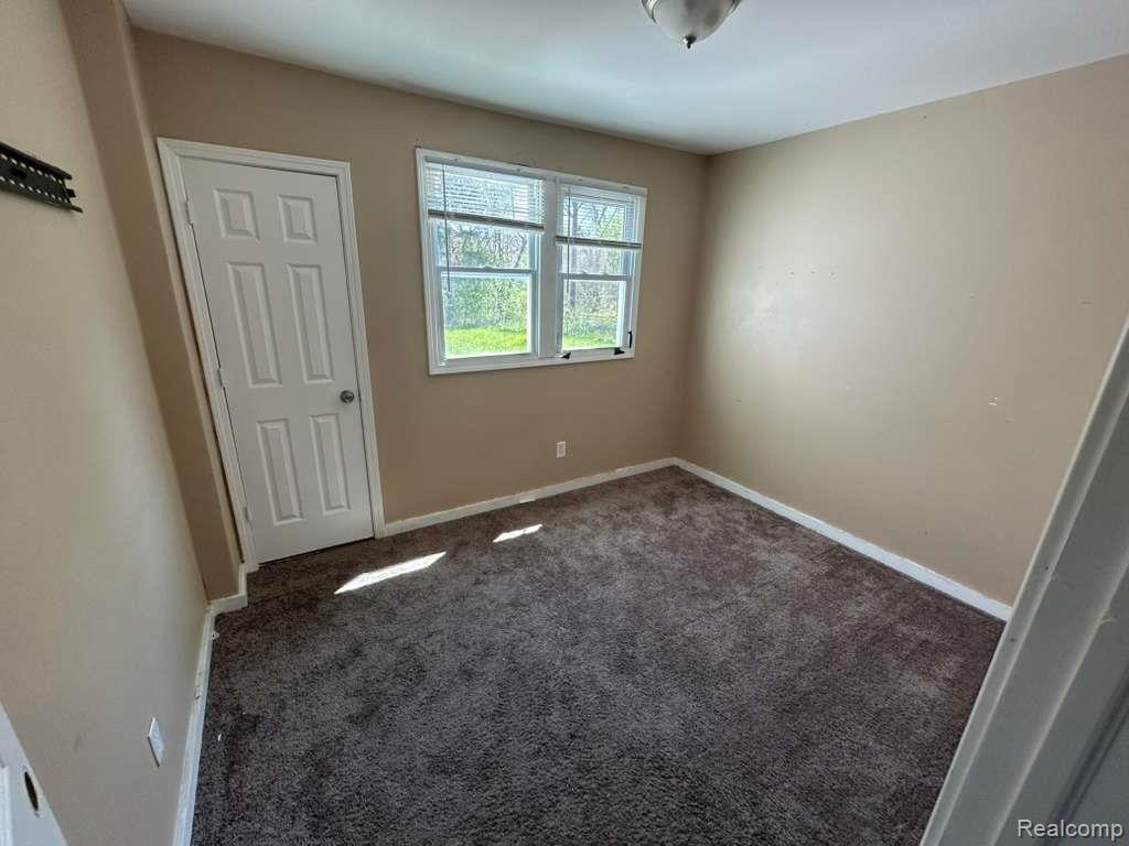6078 Plainview Avenue, Detroit, MI 48228 — Photo 8