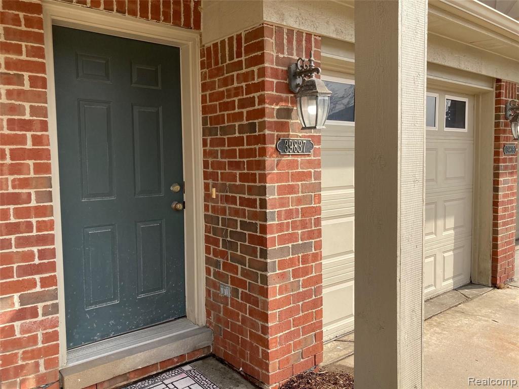 39837 Rockcrest Circle, Northville, MI — Photo 2