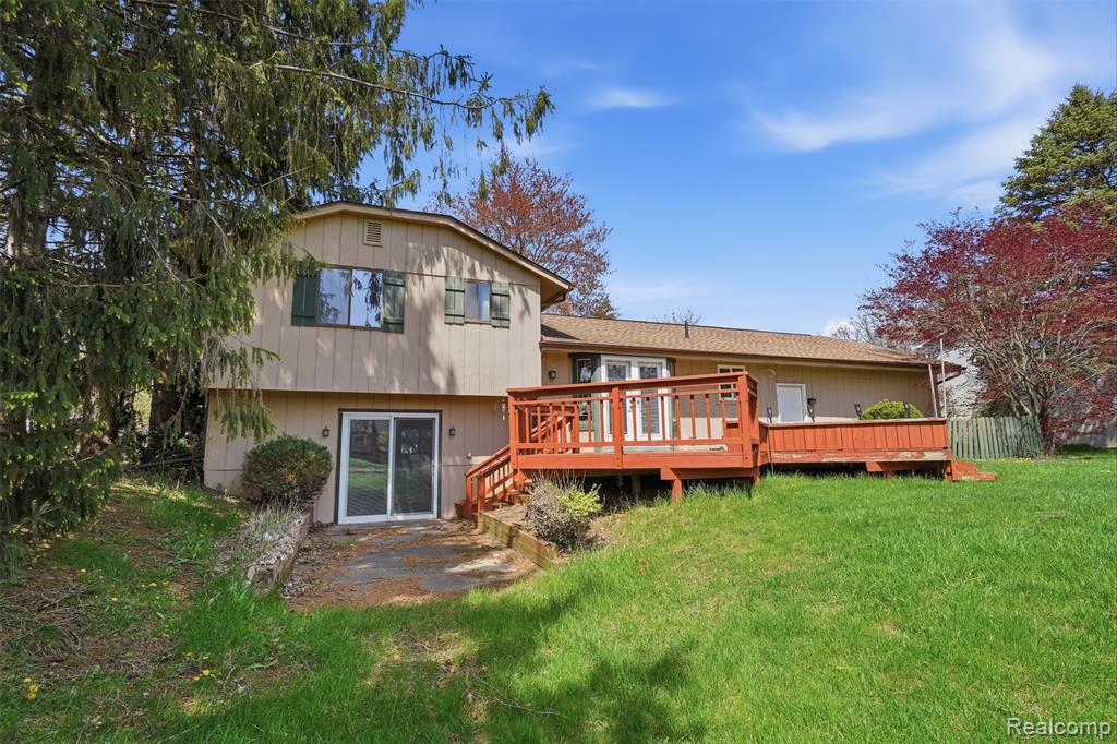 3756 Chevron Drive, Highland, MI 48356 — Photo 23