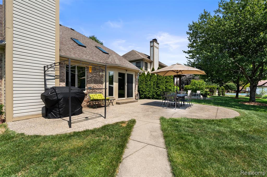 19550 Shorecrest Drive, Clinton Twp, MI 48038 — Photo 44
