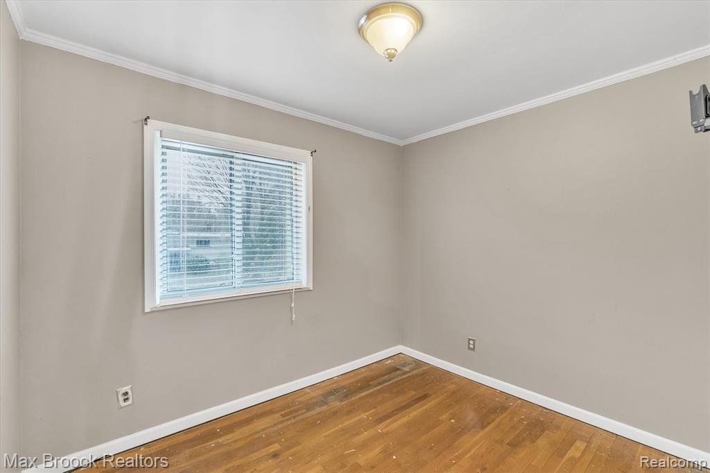 978 PANORAMA Drive, Milford, MI 48381 — Photo 23