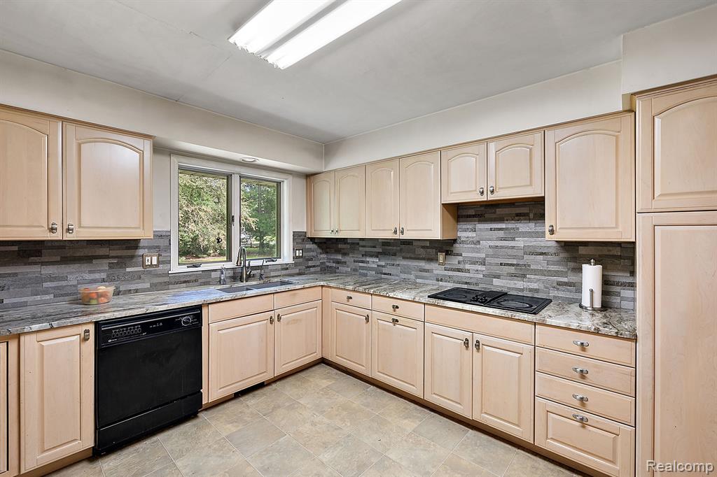 6152 GOLF CLUB Road, Howell, MI 48843 — Photo 22