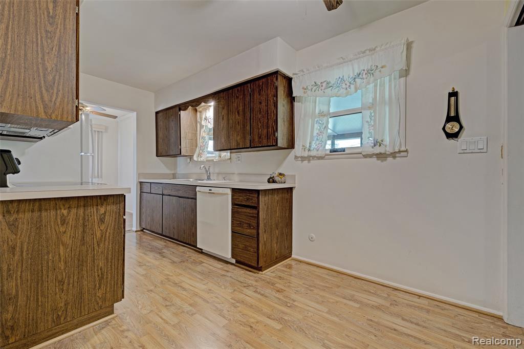 4730 Pinedale Avenue, Clarkston, MI — Photo 14